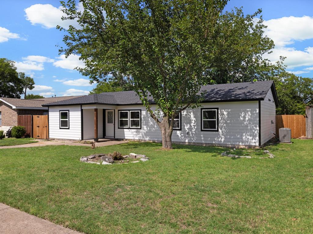 2526 Wood Valley Drive Property Photo 1