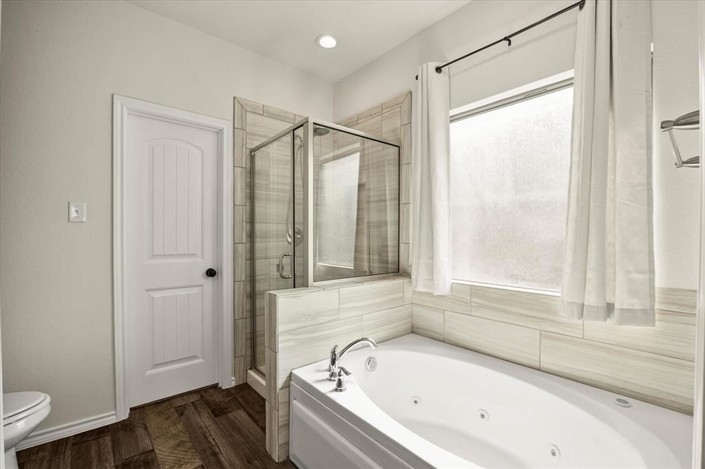 500 Prairie Meadow Drive Property Photo 6