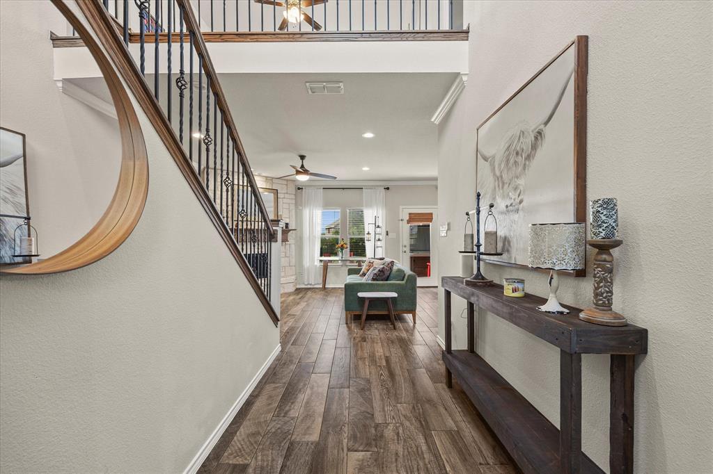 500 Prairie Meadow Drive Property Photo 8