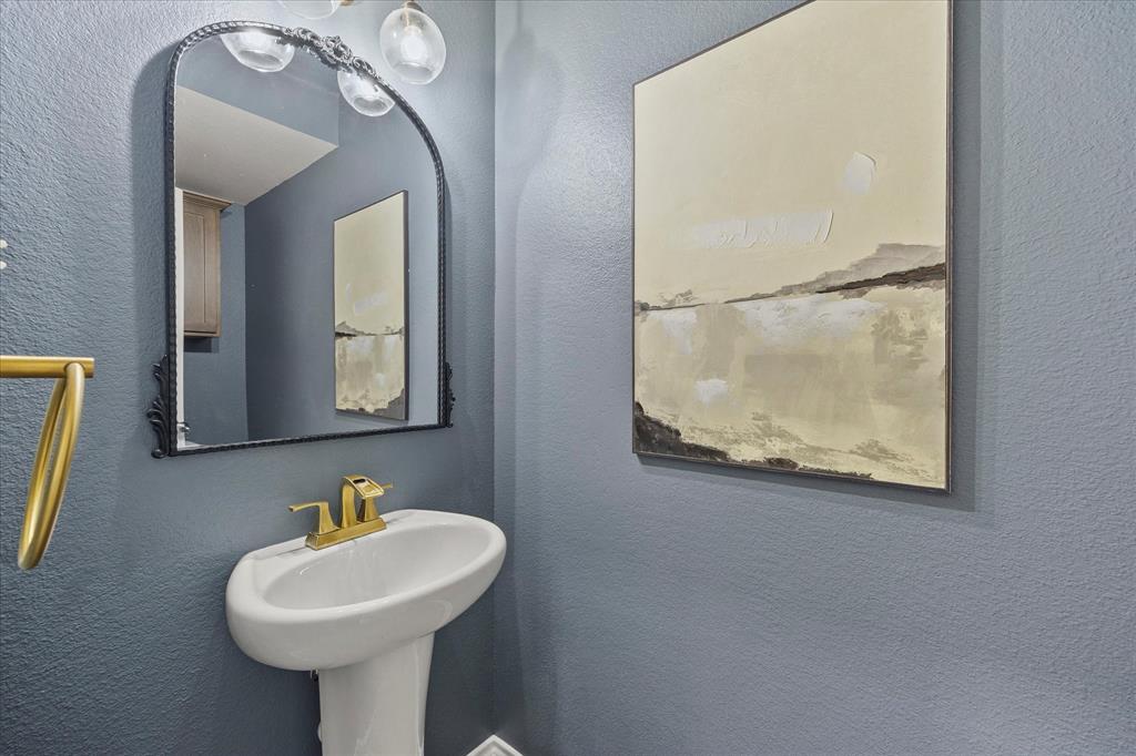 500 Prairie Meadow Drive Property Photo 18