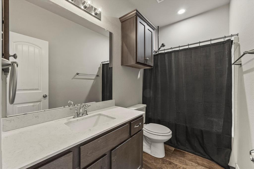 500 Prairie Meadow Drive Property Photo 23