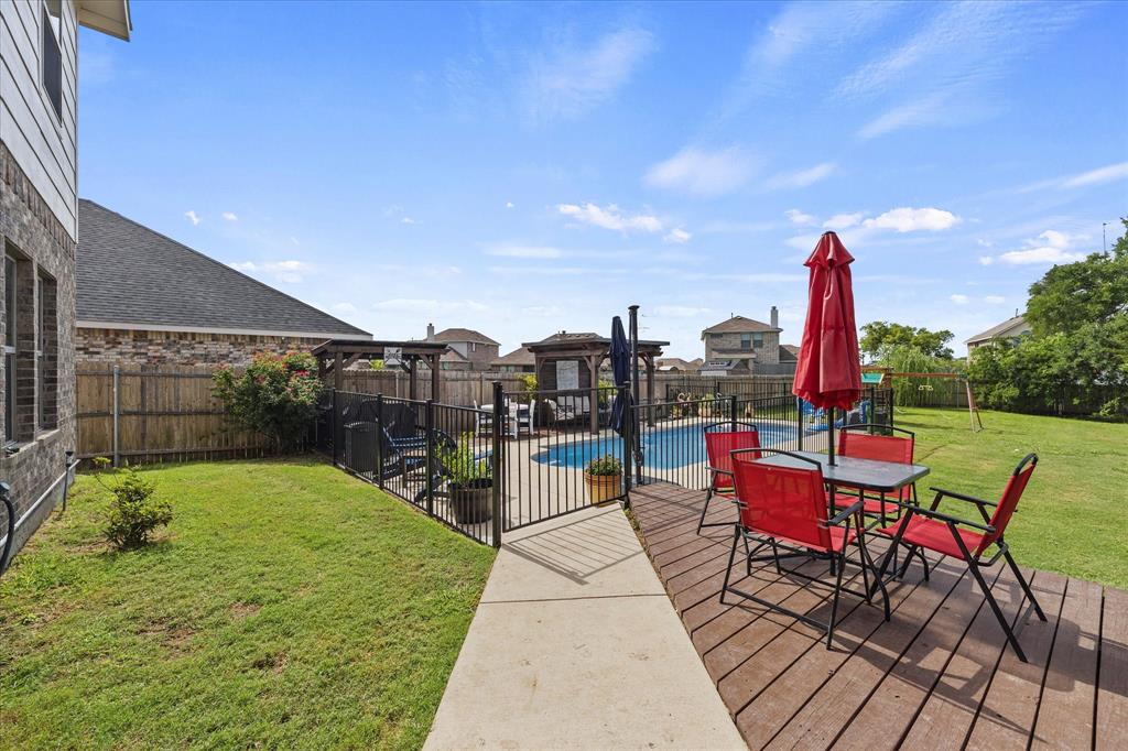500 Prairie Meadow Drive Property Photo 25