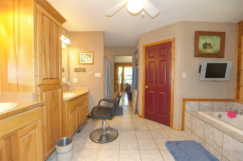5794 Fm 678 Property Photo 24