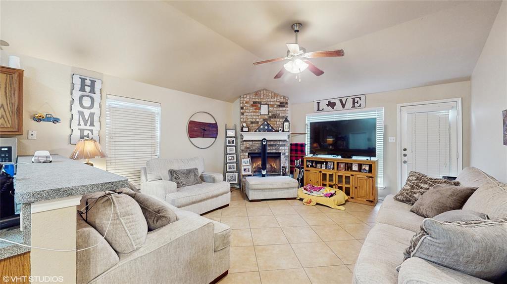 628 Bent Oak Drive Property Photo 1