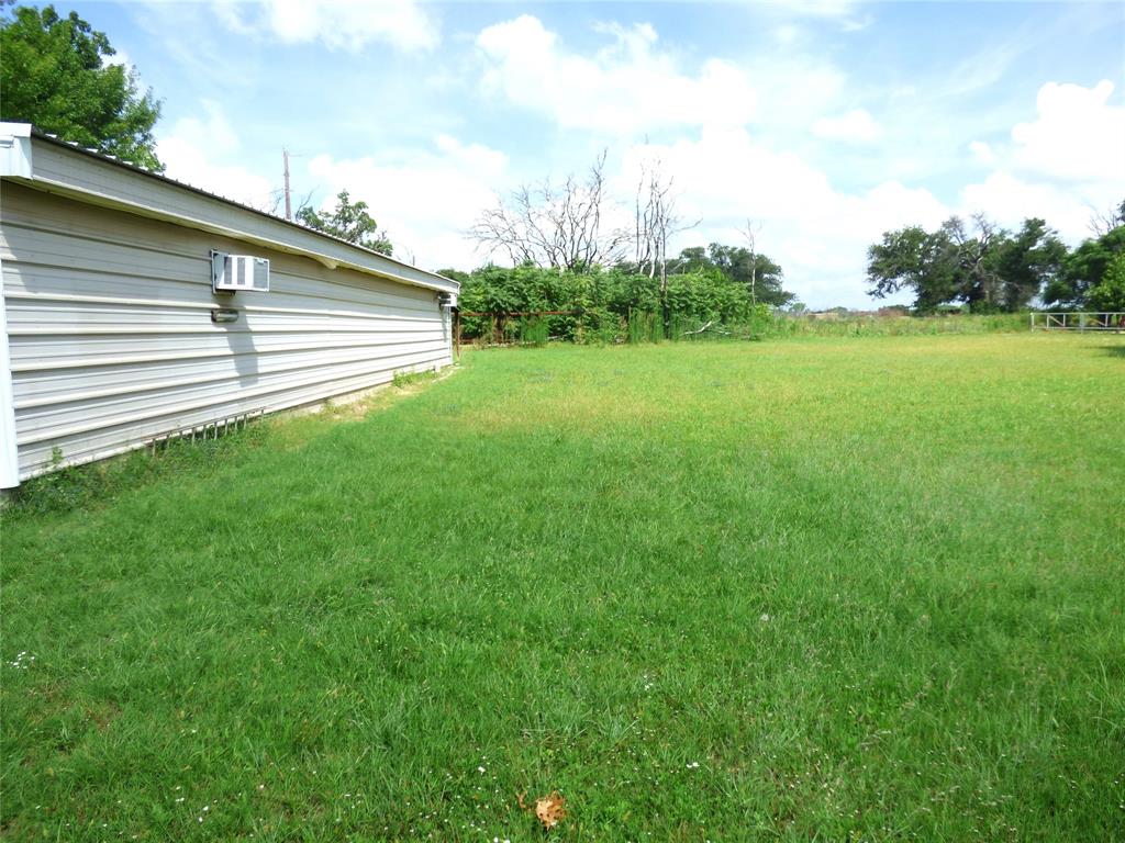 102 N Highway 6 Property Photo 23