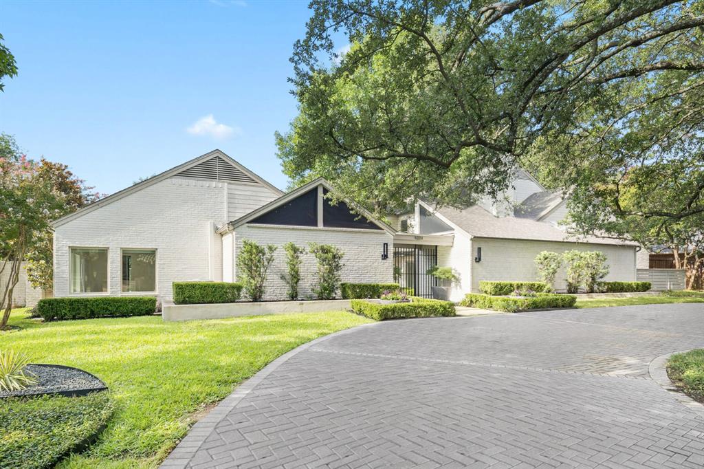 6224 Crestmere Drive