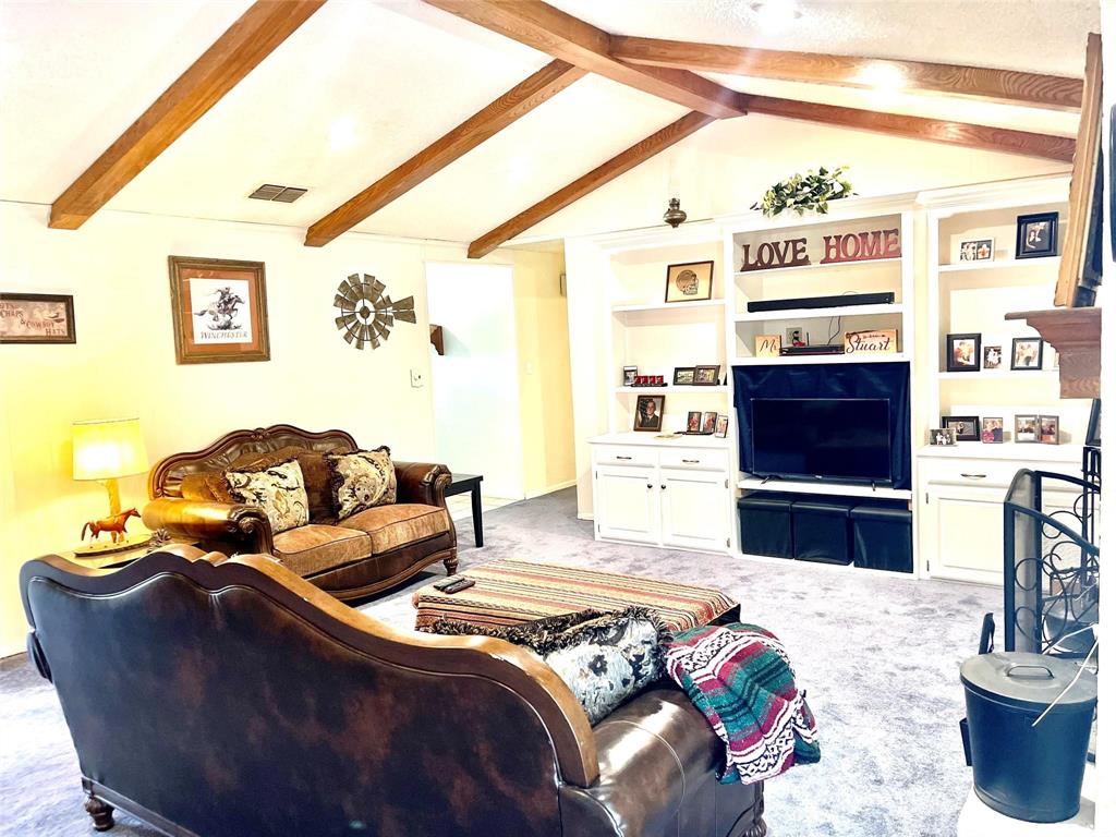 710 S Main Street Property Photo 4