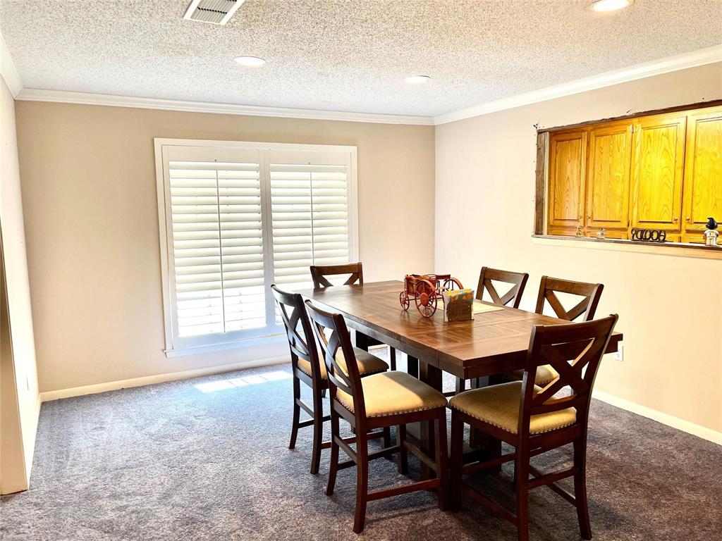 710 S Main Street Property Photo 17