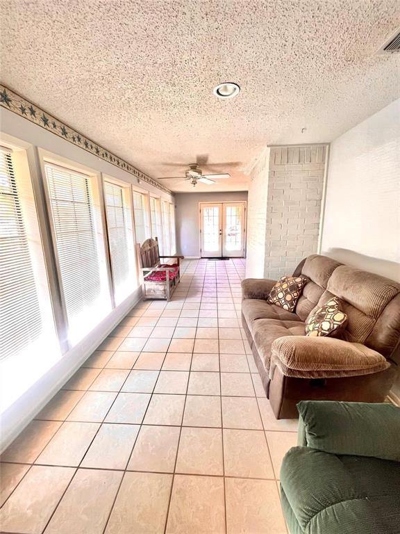 710 S Main Street Property Photo 20