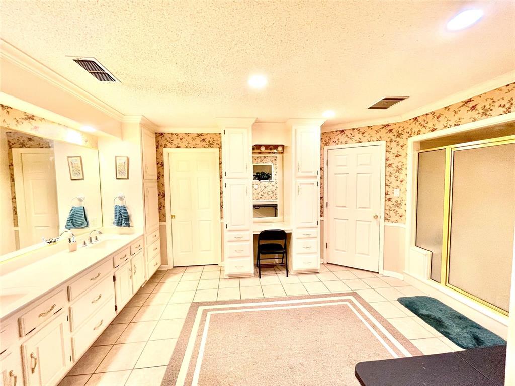 710 S Main Street Property Photo 30