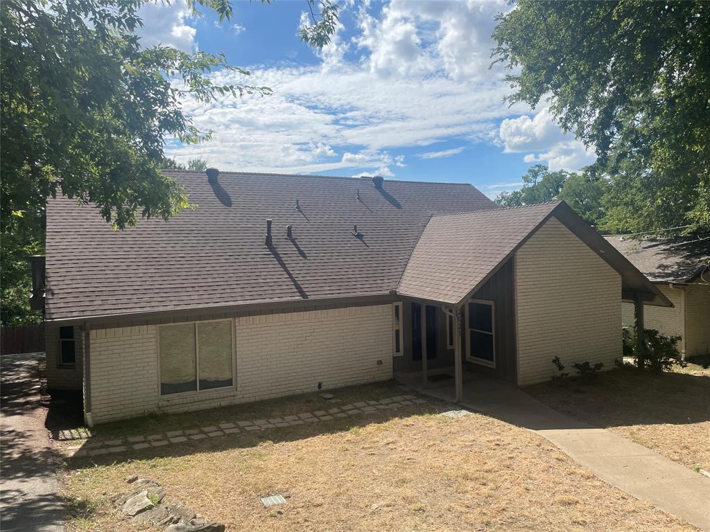 2021 Wildwood Drive Property Photo 1