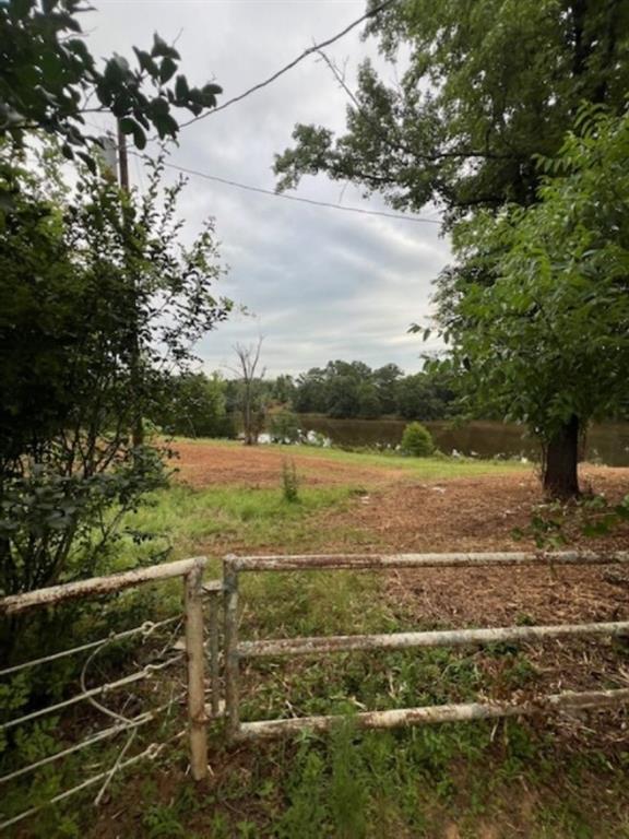 12251 Fm 16 Property Photo 1