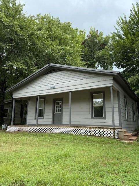 1837 W Houston Street Property Photo 1