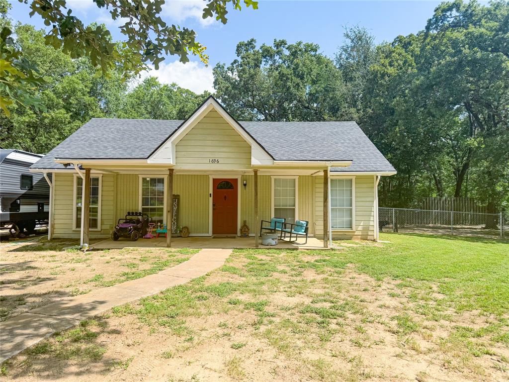 1696 County Road 2954