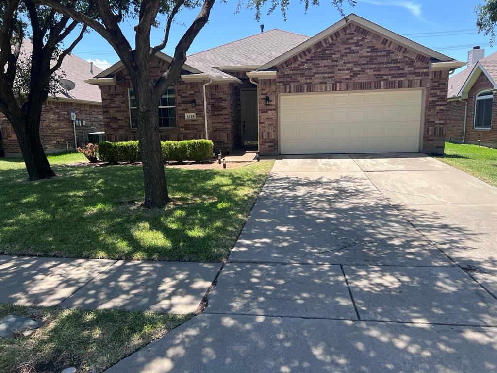 1415 Tree Top Drive Property Photo 1