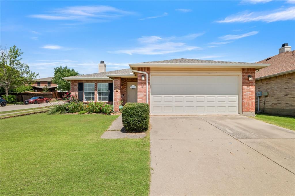 6301 English Saddle Lane Property Photo 1