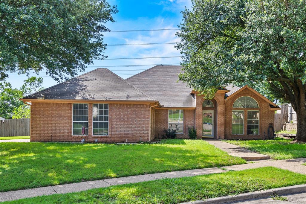 10229 Trail Ridge Drive Property Photo 1