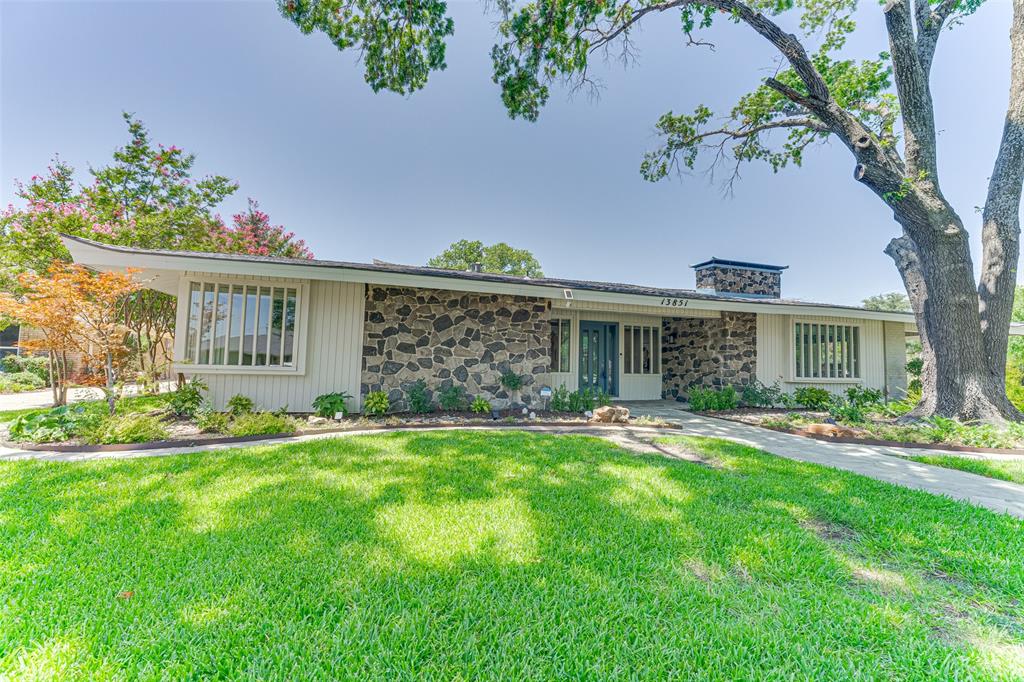 13851 Tanglewood Drive Property Photo 1