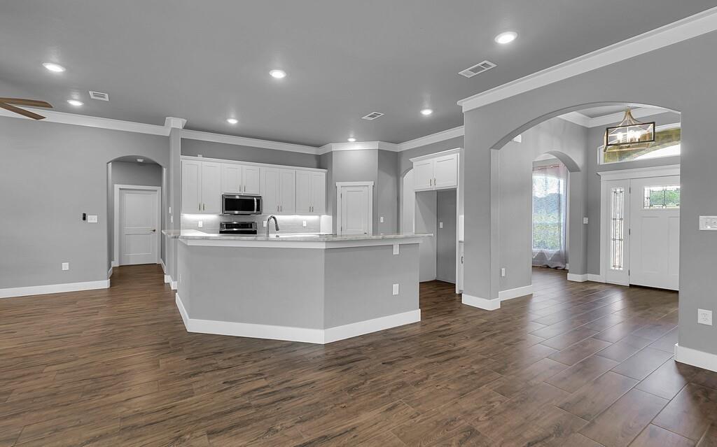1680 Highland Drive Property Photo 8