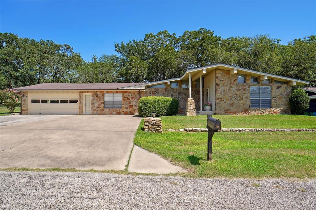 308 Half Moon Way Property Photo 1