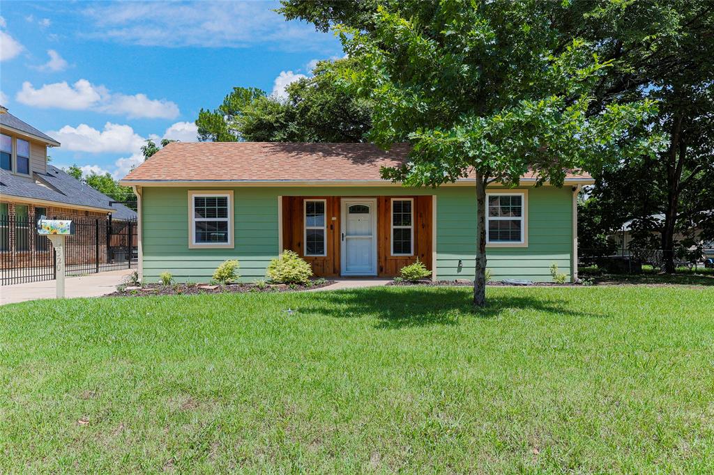 2320 Harris Lane Property Photo 1