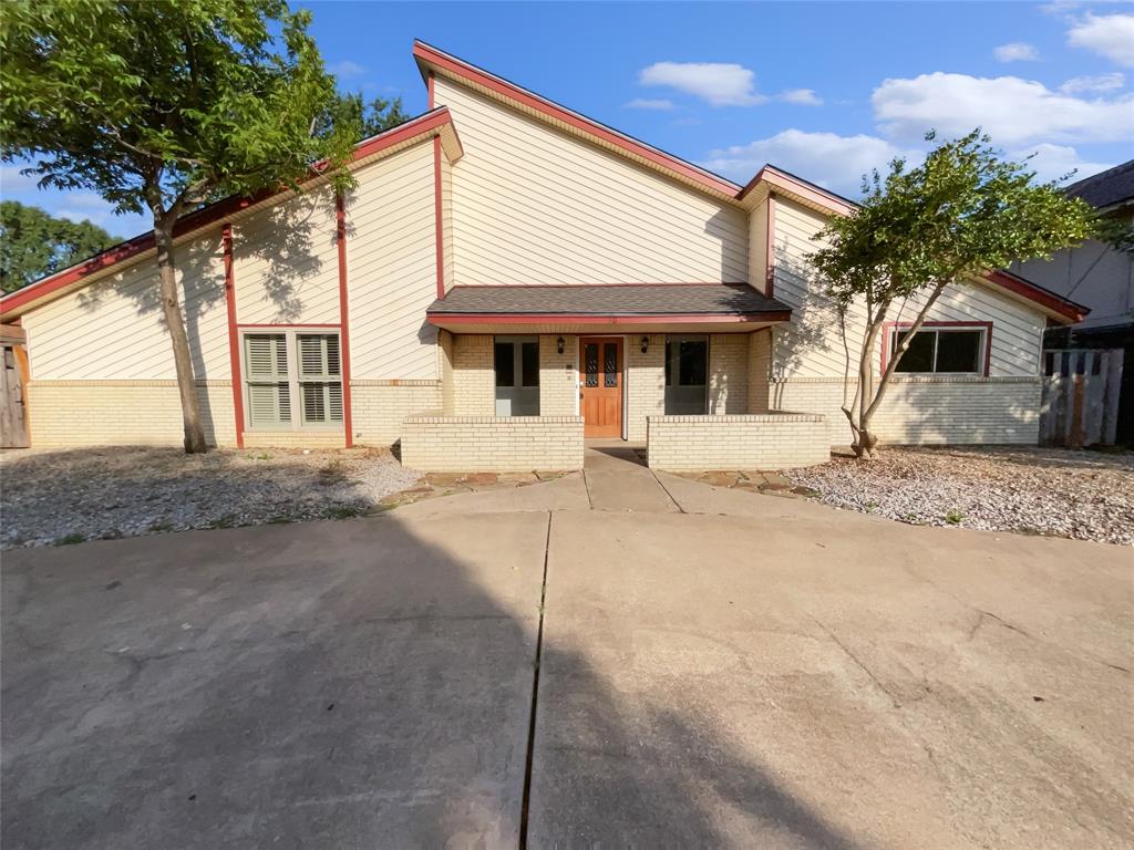 30 Lakewood Drive Property Photo 1