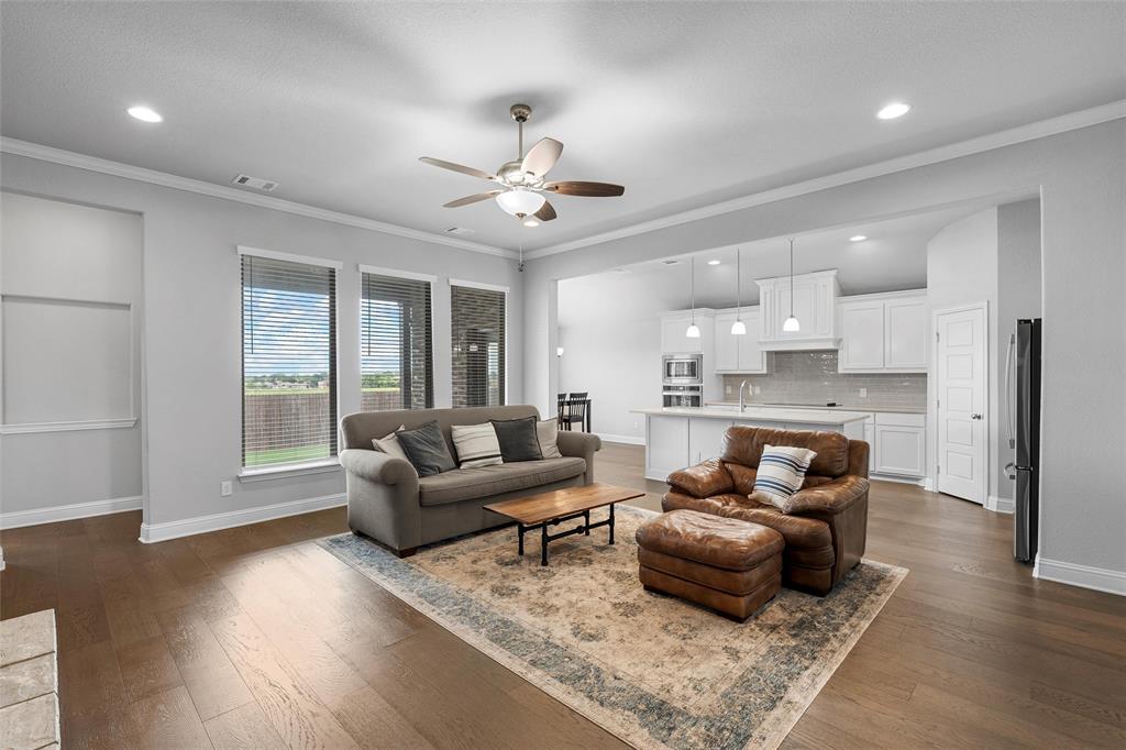 1904 Angelus Street Property Photo 4