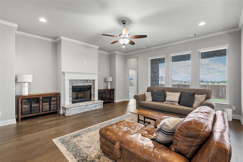 1904 Angelus Street Property Photo 5