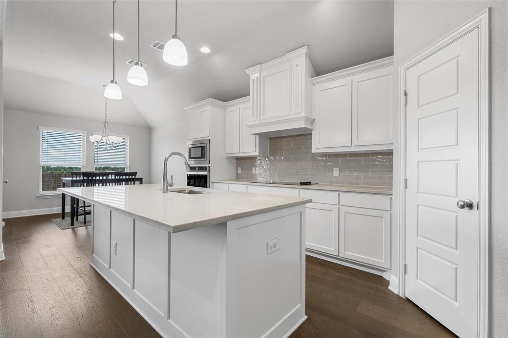 1904 Angelus Street Property Photo 7