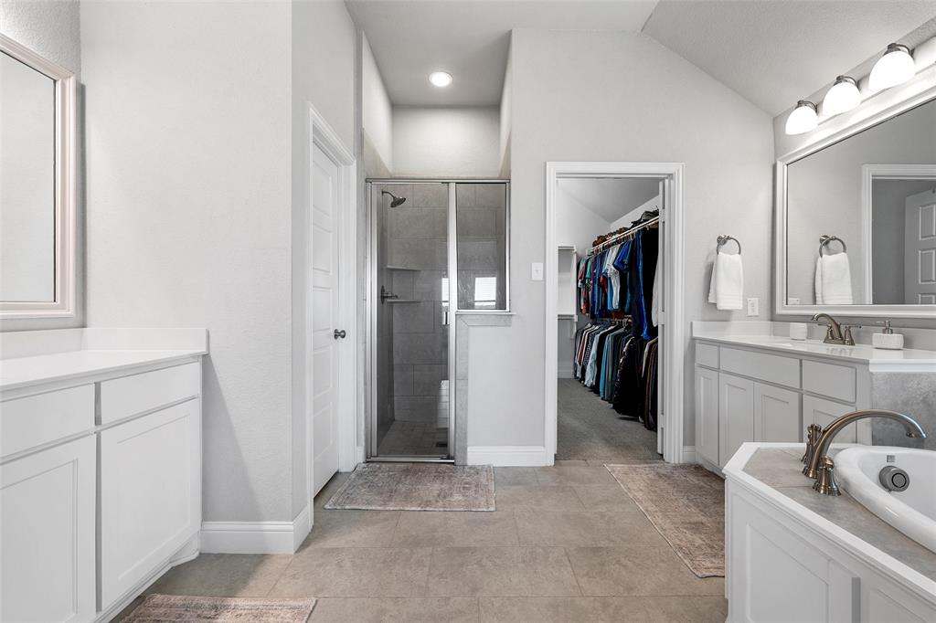 1904 Angelus Street Property Photo 16