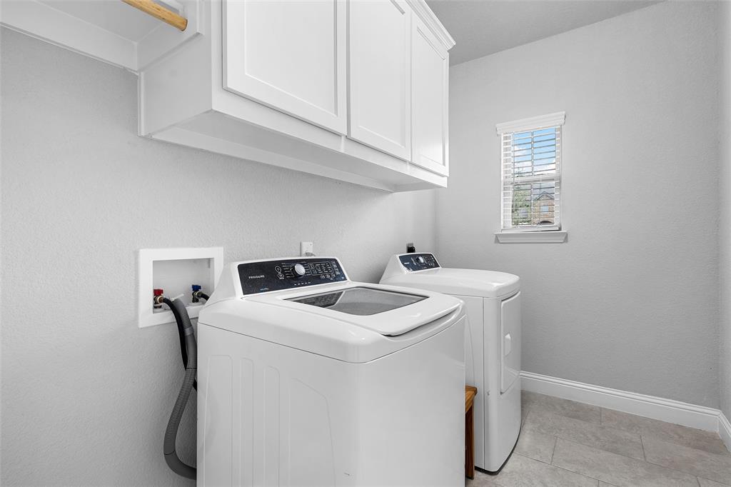 1904 Angelus Street Property Photo 21