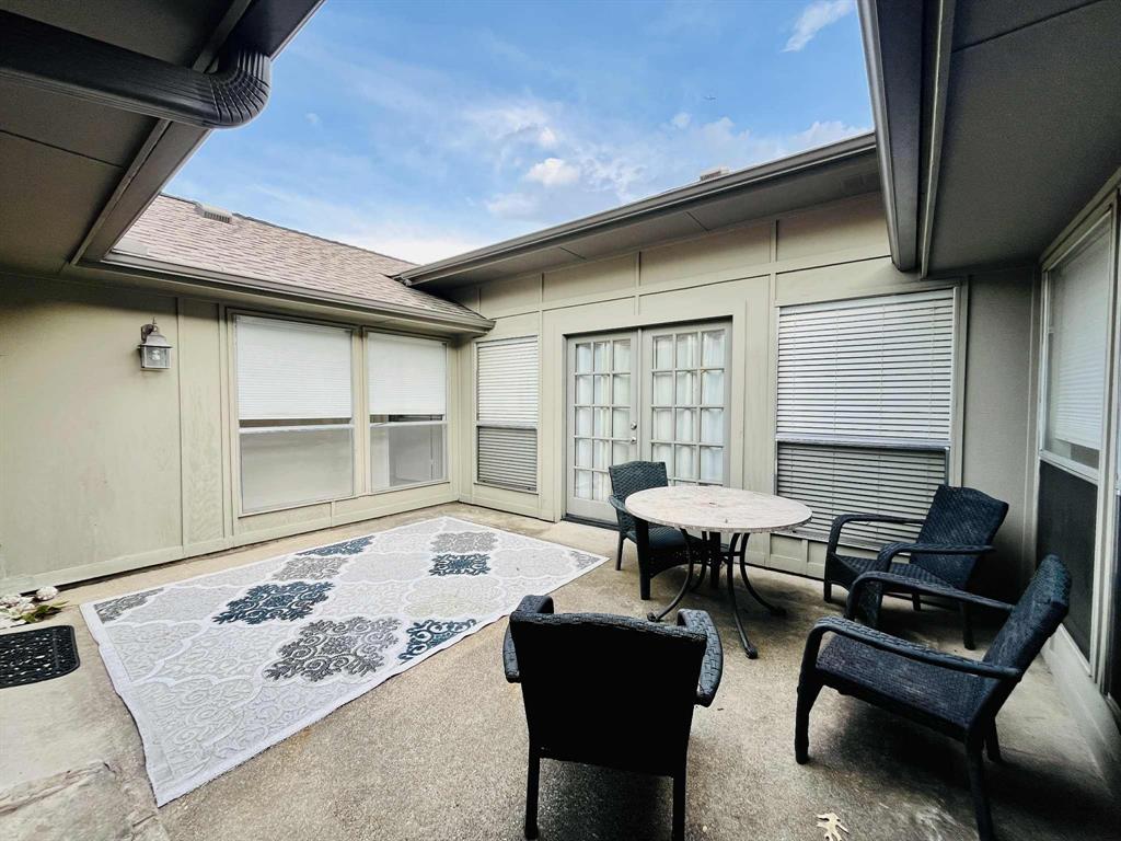 1601 Throwbridge Lane Property Photo 1