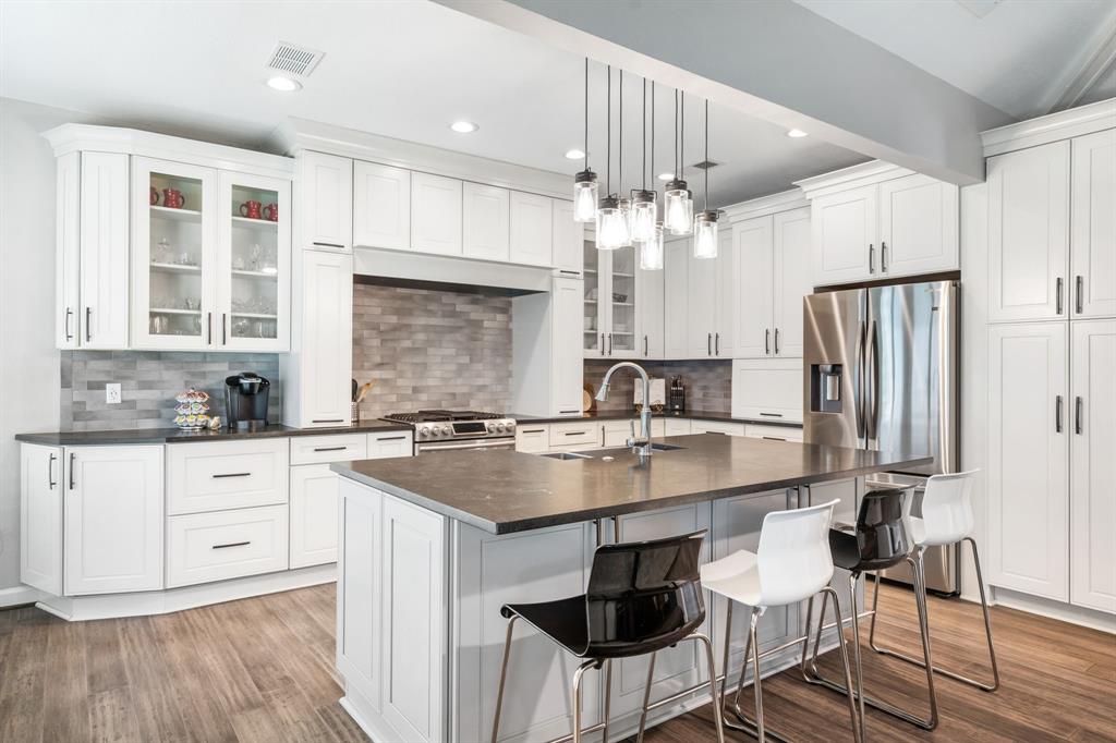 4115 Kentshire Lane Property Photo 1