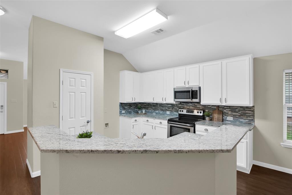 8421 Juliette Drive Property Photo 6