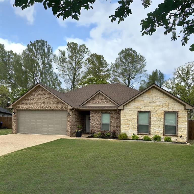 725 Cove Place