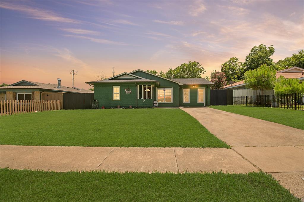 2204 Anita Drive Property Photo 1