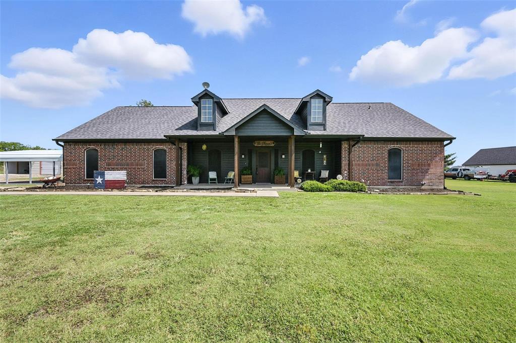 302 County Road 4443 Property Photo 1