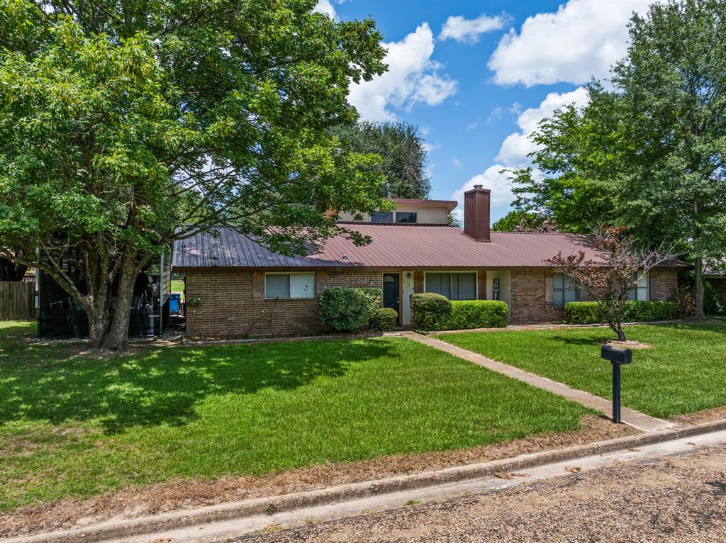 409 Brookwood Drive Property Photo 1