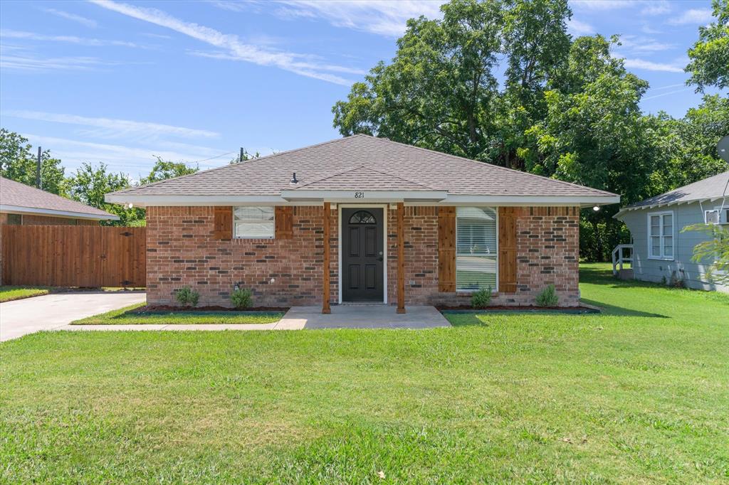 821 Gibbard Avenue Property Photo 1