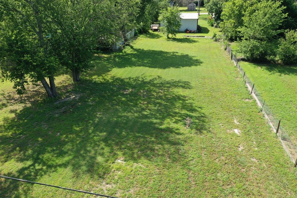 304 E Crump Property Photo 1