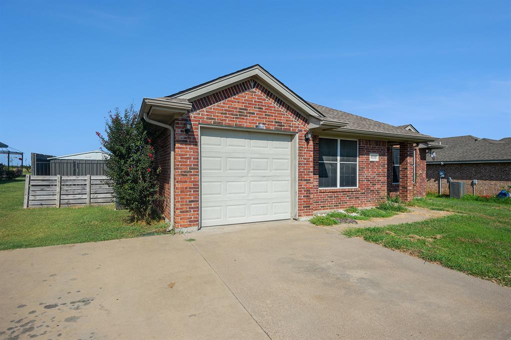 408 Mesquite Drive Property Photo 1