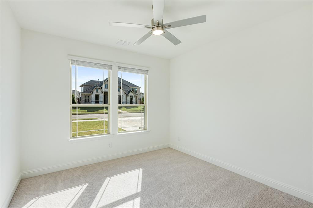 2413 Amelia Lane Property Photo 8