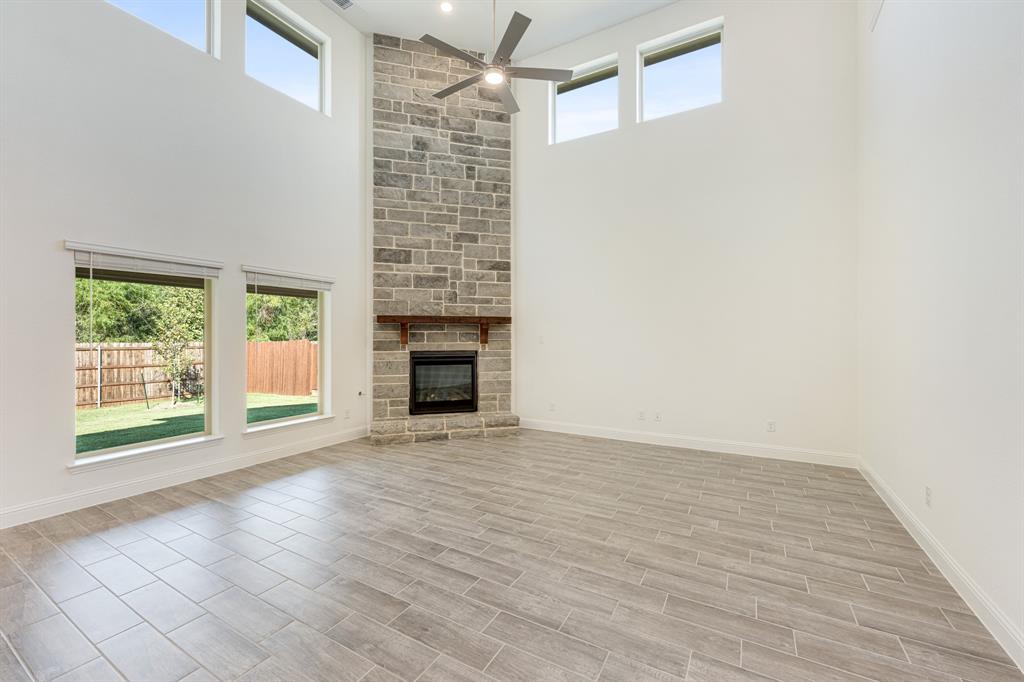 2413 Amelia Lane Property Photo 15