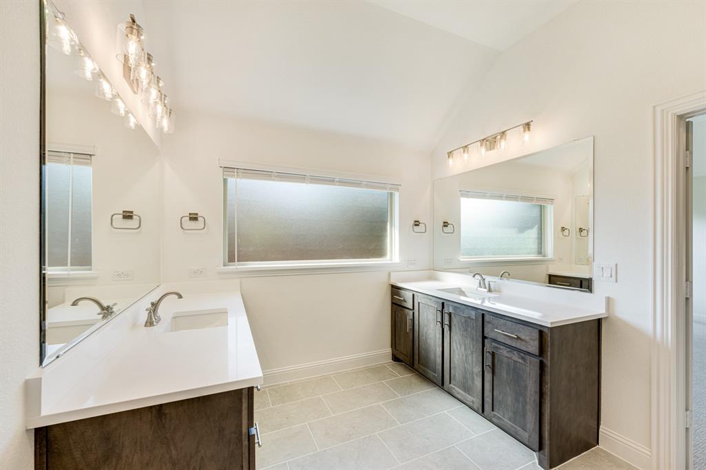 2413 Amelia Lane Property Photo 25