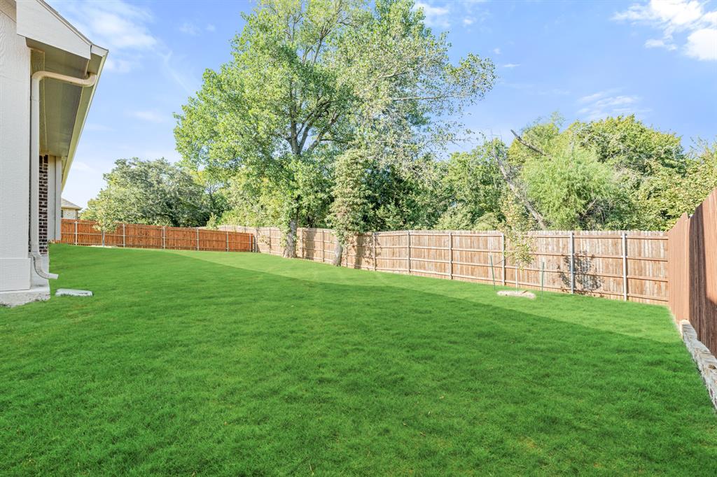 2413 Amelia Lane Property Photo 39