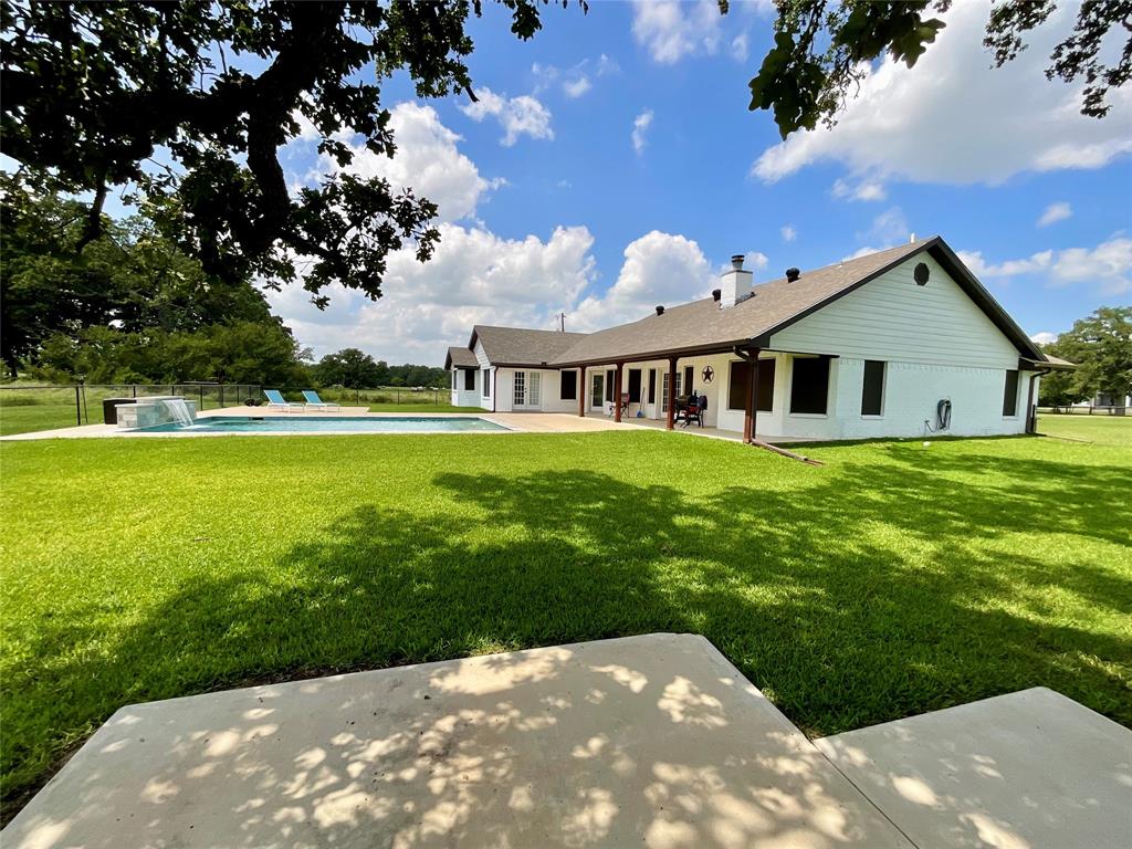 800 N Seven Points Drive Property Photo 1