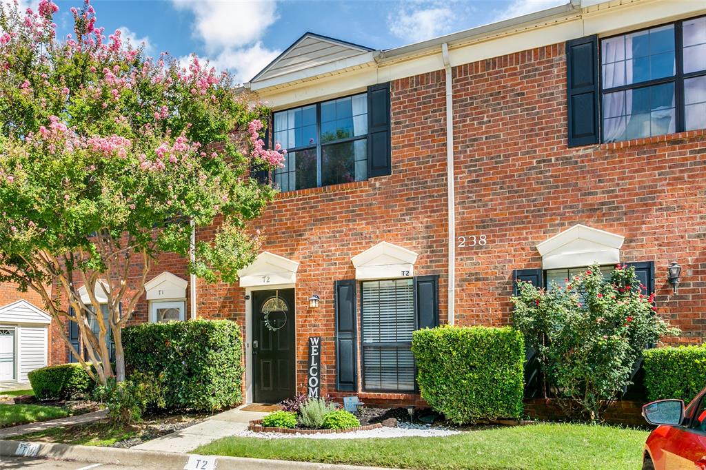 238 Samuel Boulevard T2 Property Photo 1