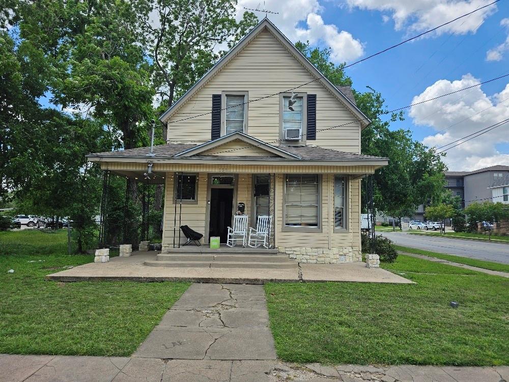 1801 S 10th Street Property Photo 1