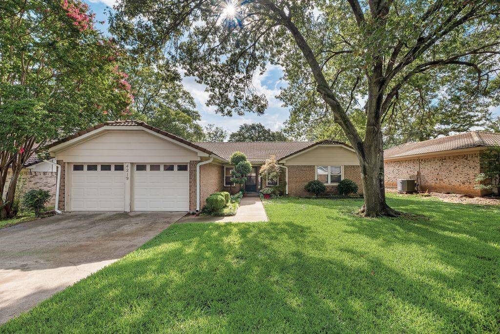 4219 E Pleasant Forest Street Property Photo 1