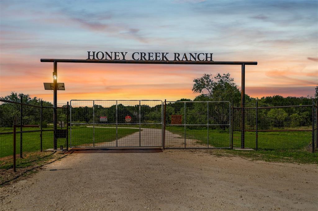 4462 Honey Creek Crossing Property Photo 1